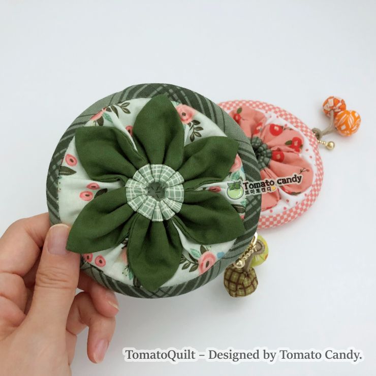 No.138 Round flower coin purse, Hand Sewing Pattern Only, YouTube Tutorial, No Written Instructions, Instant Download PDF.