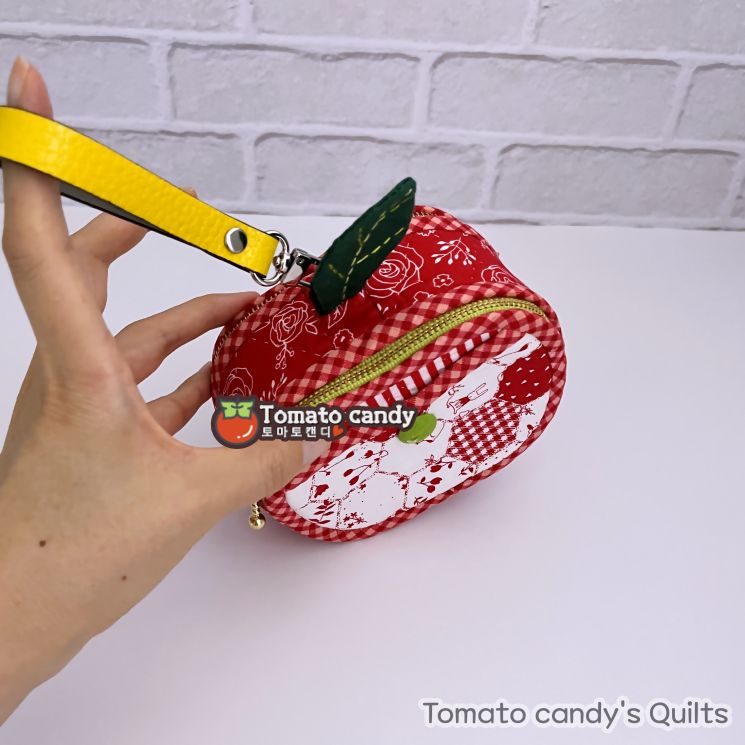 No.216 Adorable Apple Double Zipper Hand Sewing Pattern, Pattern Only, Instant Download PDF, No Written Instructions, YouTube Tutorial.