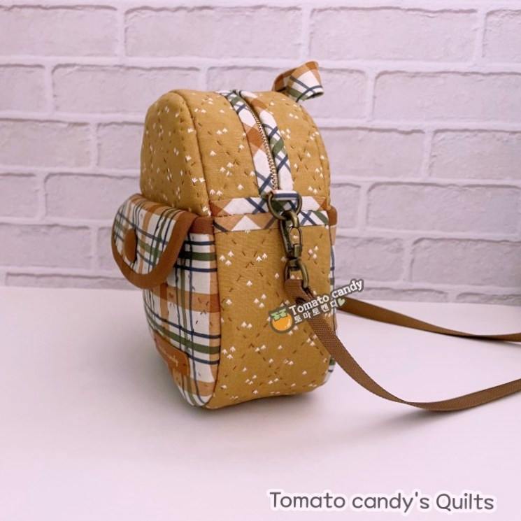 No.235 A cute backpack-shaped crossbody bag. Hand Sewing Pattern Only, YouTube Tutorial, No Written Instructions, Instant Download PDF.