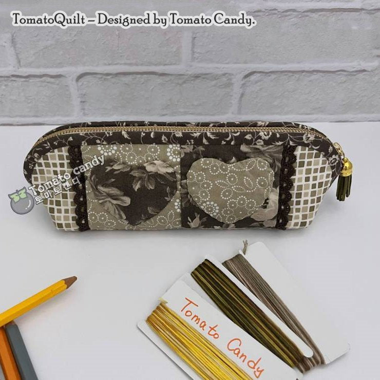 No.004 Heart pencil case pouch. Hand Sewing Pattern Only, No Written Instructions, YouTube Tutorial,  Instant Download PDF.