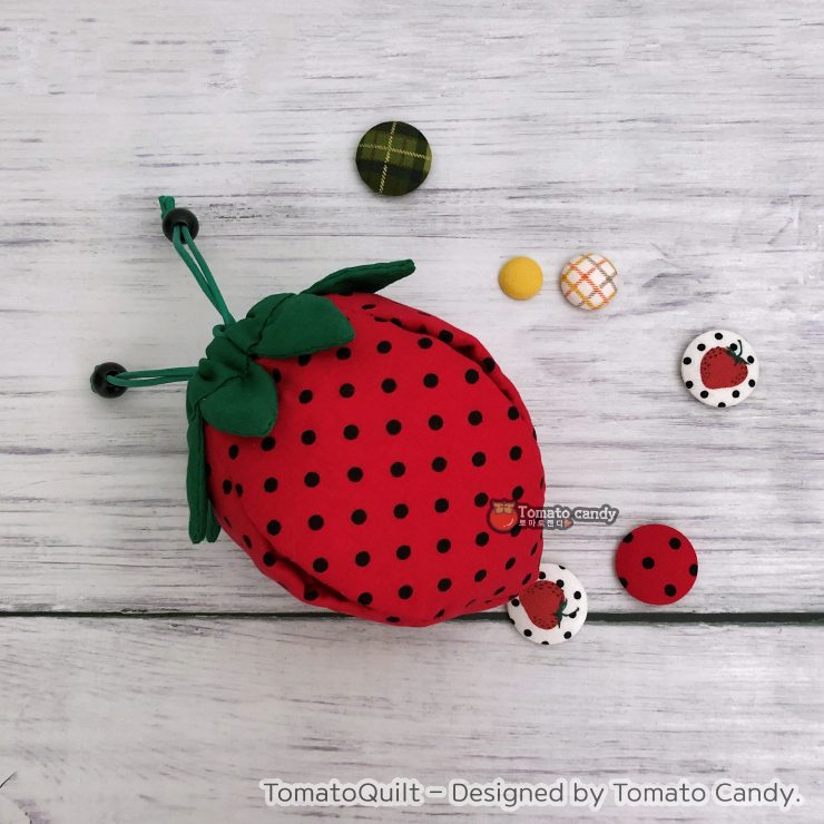 No.153 Strawberry Pouch PDF pattern. Hand Sewing Pattern Only, YouTube Tutorial, No Written Instructions.