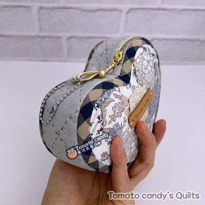 No.220 Hexagon Patchwork Heart Pouch, Hand Sewing Pattern Only, YouTube Tutorial, No Written Instructions, Instant Download PDF.