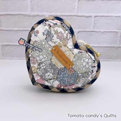 No.220 Hexagon Patchwork Heart Pouch, Hand Sewing Pattern Only, YouTube Tutorial, No Written Instructions, Instant Download PDF.