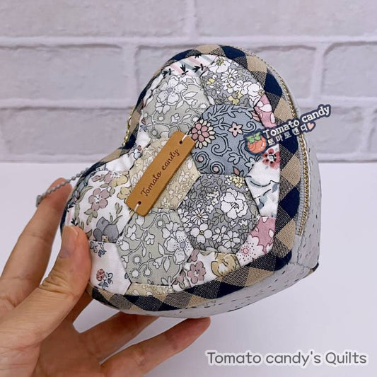 No.220 Hexagon Patchwork Heart Pouch, Hand Sewing Pattern Only, YouTube Tutorial, No Written Instructions, Instant Download PDF.