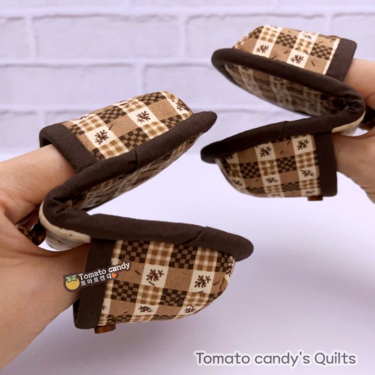 No.221 Kitchen gloves for hot pot handles, Hand Sewing Pattern Only, YouTube Tutorial, No Written Instructions, Instant Download PDF.