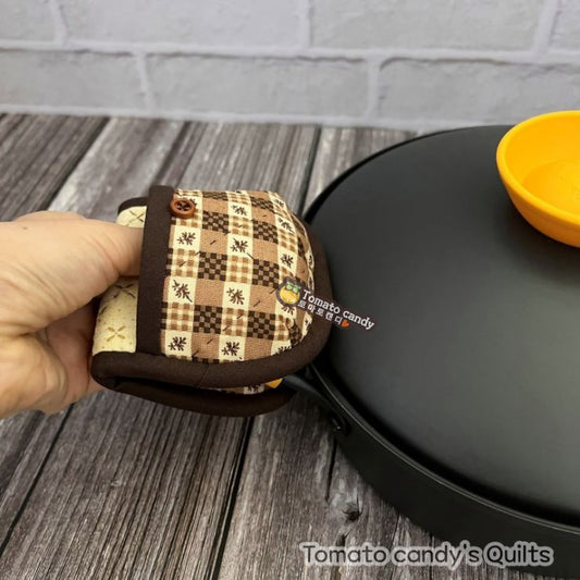 No.221 Kitchen gloves for hot pot handles, Hand Sewing Pattern Only, YouTube Tutorial, No Written Instructions, Instant Download PDF.