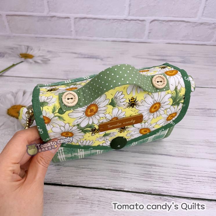 No.225 Cute handbag-shaped pouch. Hand Sewing Pattern Only, YouTube Tutorial, No Written Instructions, Instant Download PDF.