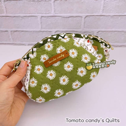 No.231 Voluminous zipper pouch. Hand Sewing Pattern Only, YouTube Tutorial, No Written Instructions, Instant Download PDF.