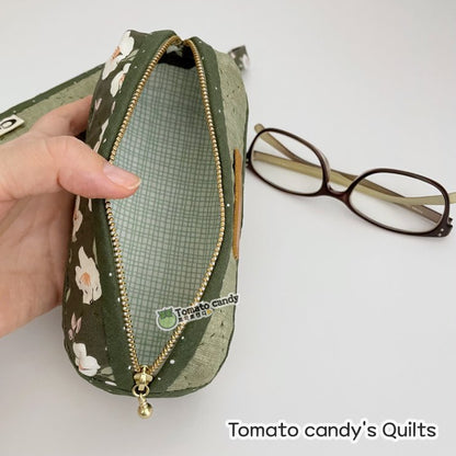 No.246 Oval zipper pouch. Hand Sewing Pattern Only, YouTube Tutorial, No Written Instructions, Instant Download PDF.