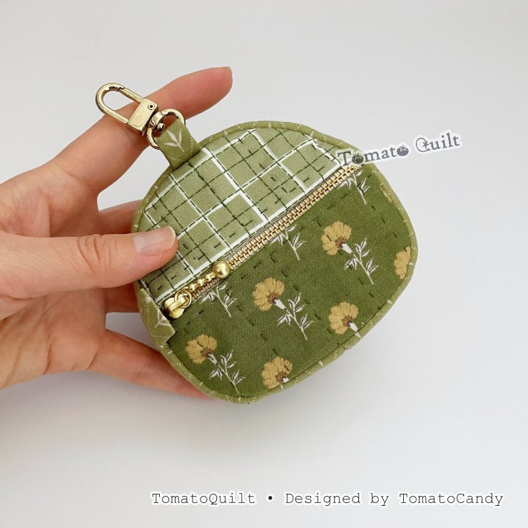 No.275 Round Quilted Coin Pouch with Key Clip, PDF Pattern Only, Hand Sewing, No Written Instructions, YouTube Tutorial